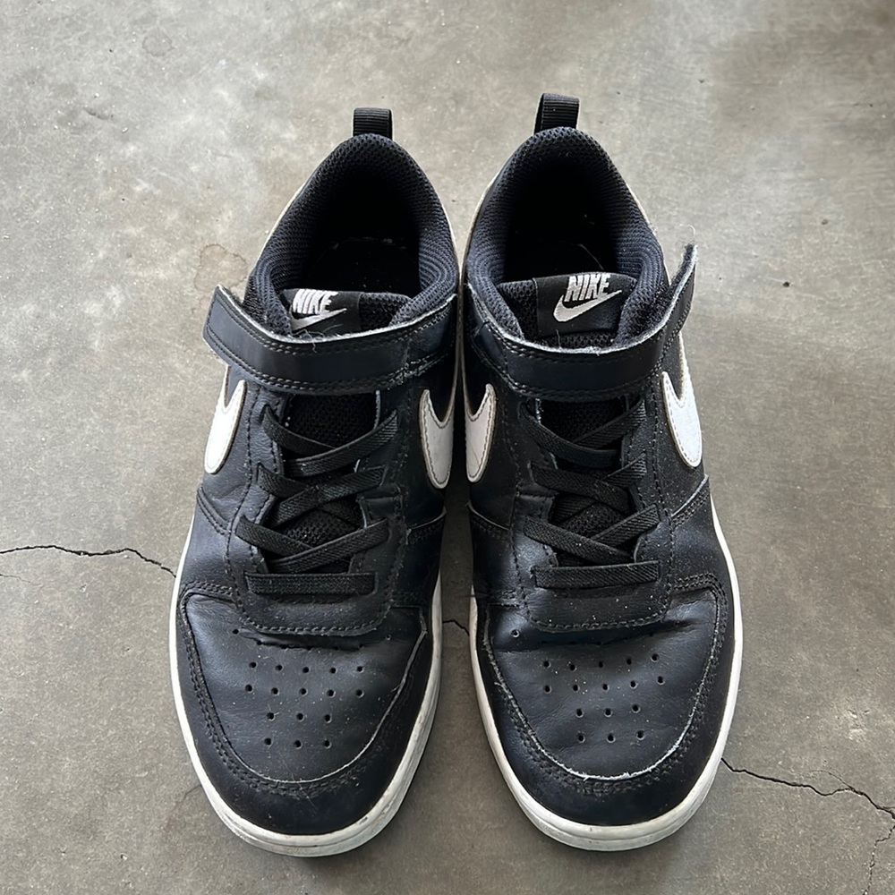 kids nike court burough low 2